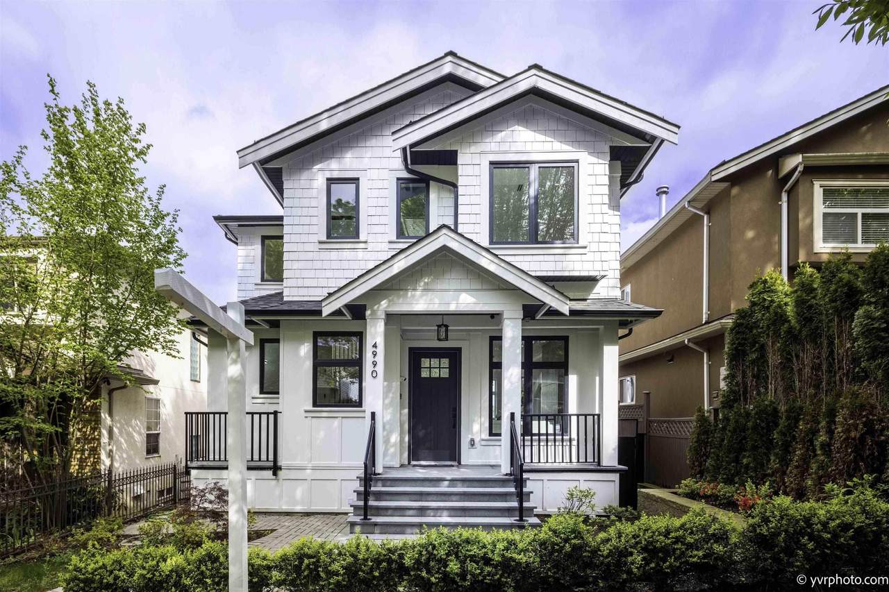 4990 Sherbrooke Street - Photo 1