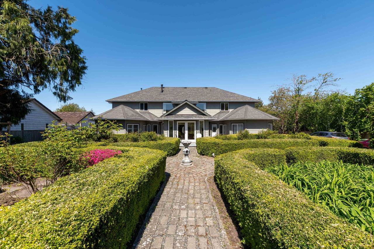 6260 Steveston Highway - Photo 1