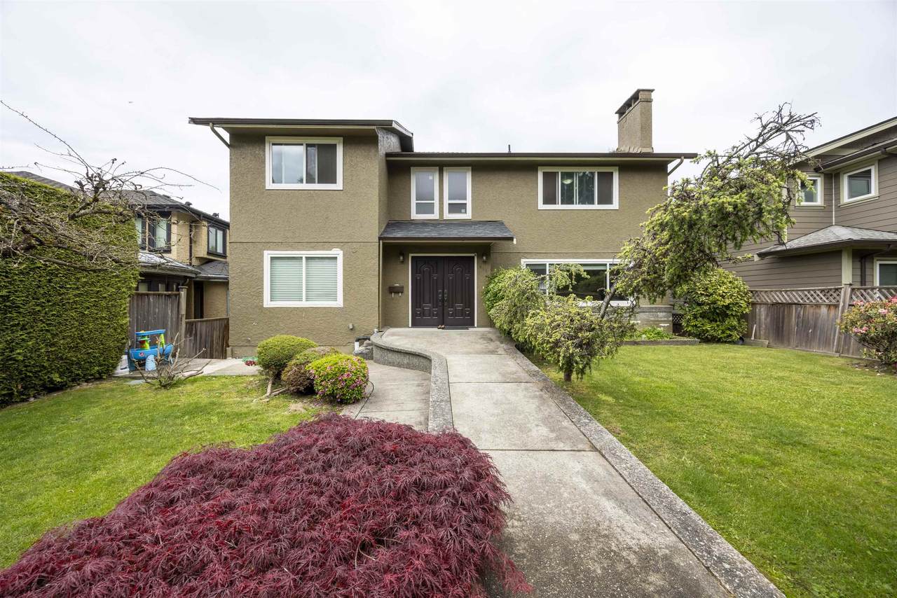 915 33rd Avenue - Photo 1