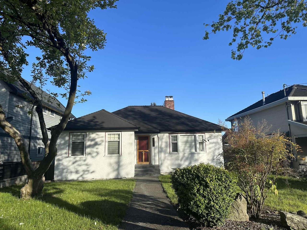 1918 Edinburgh Street - Photo 1