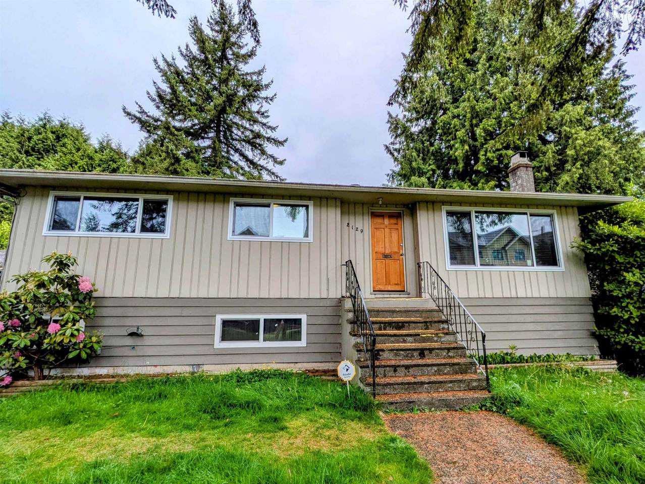 2129 Rindall Avenue - Photo 1