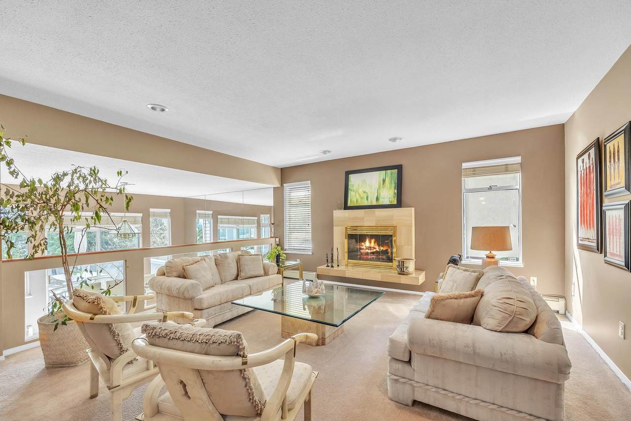 531 Tempe Crescent - Photo 1