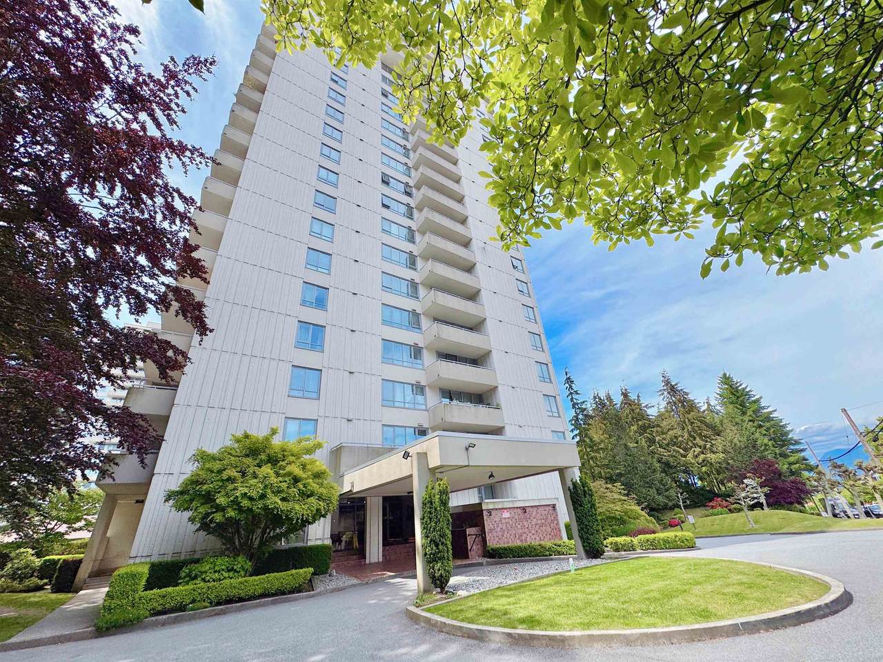 5645 Barker Avenue - Photo 1