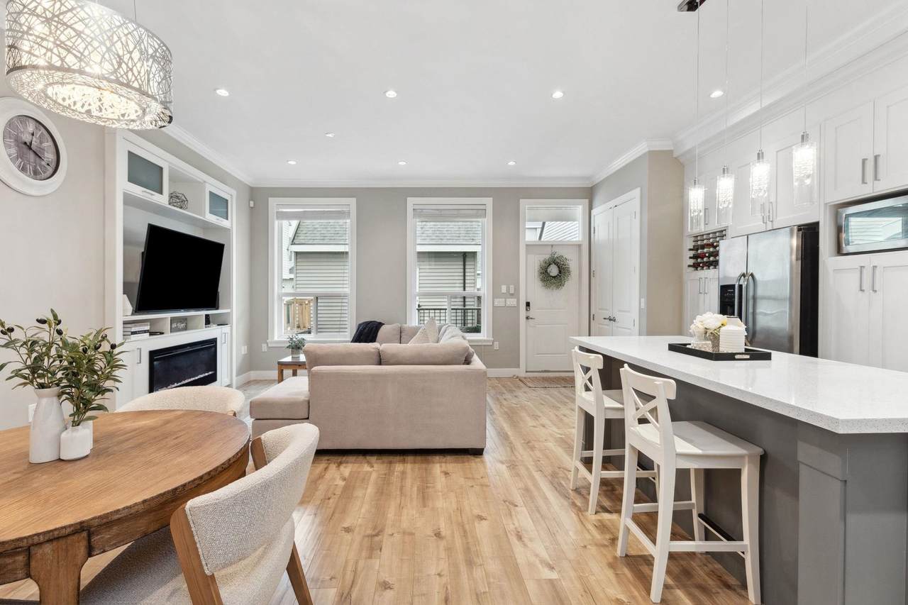 5926 139A Street - Photo 1