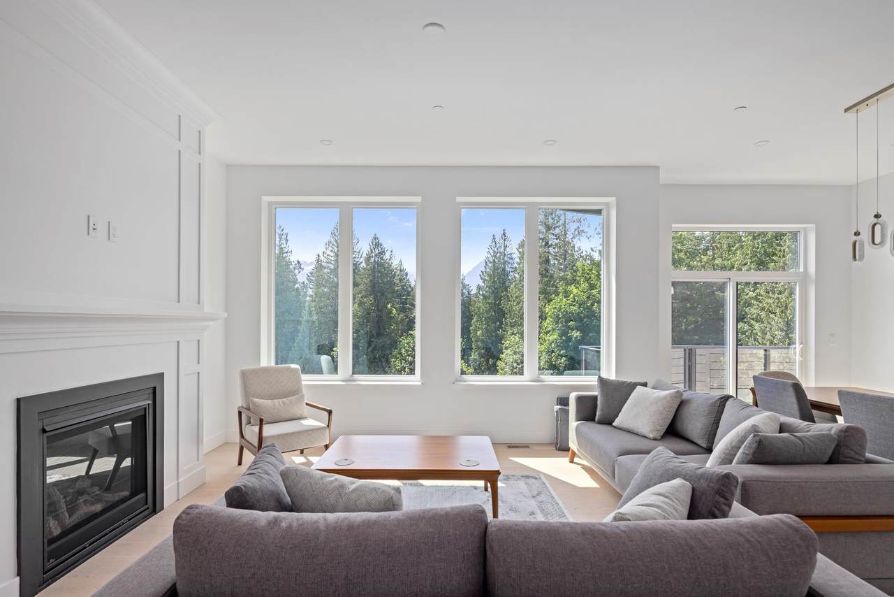 3385 Mamquam Road - Photo 1