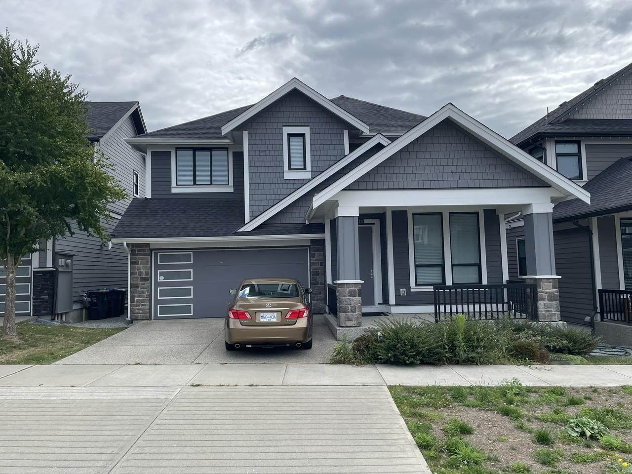 2122 167 Street - Photo 1