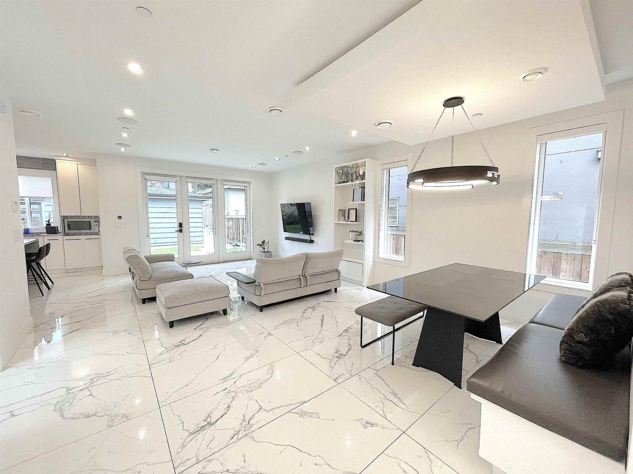 1633 Marine Drive - Photo 1