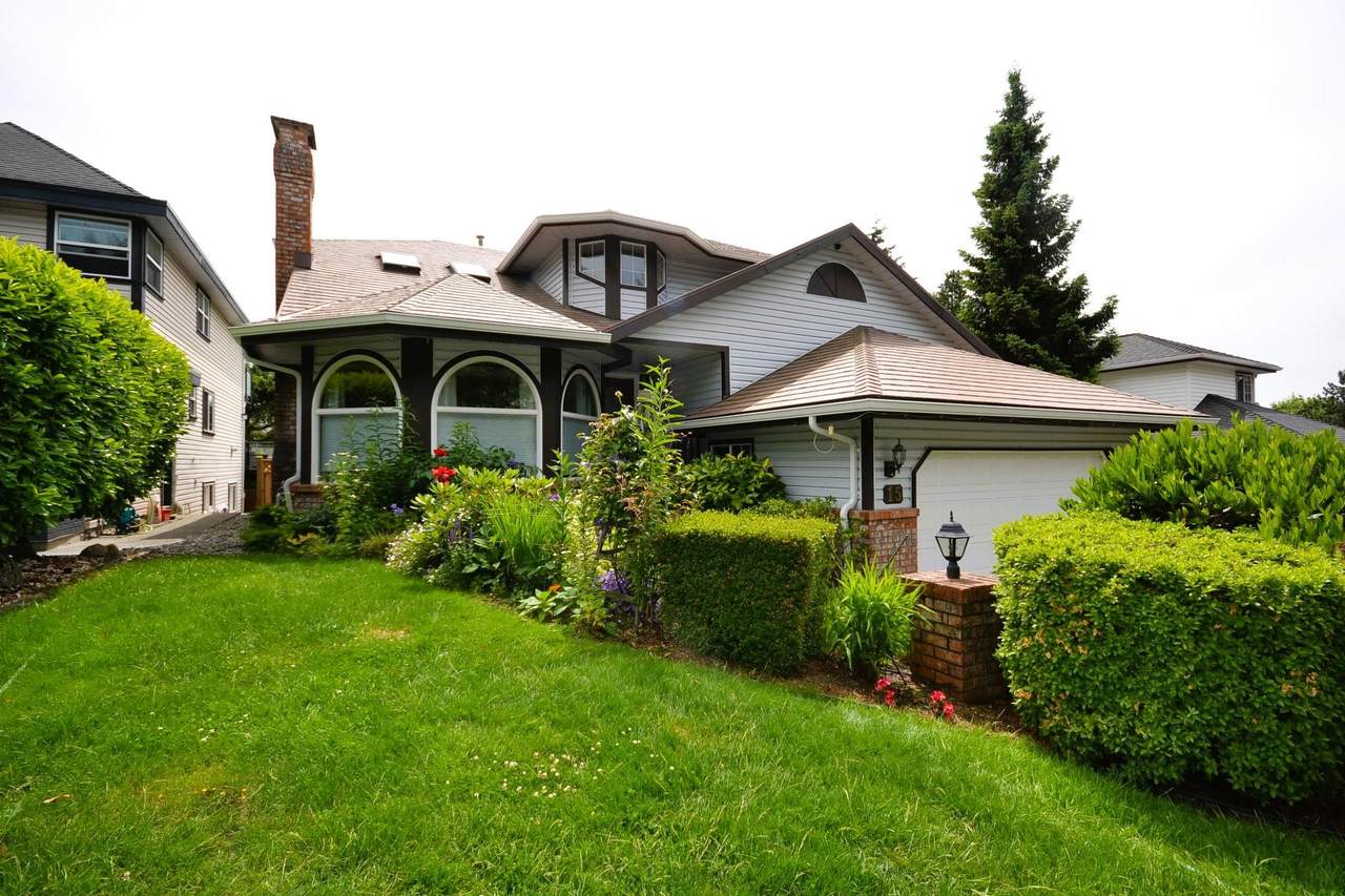 15 Parkwood Place - Photo 1