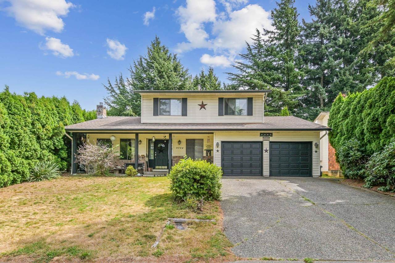 3754 Nanaimo Crescent - Photo 1