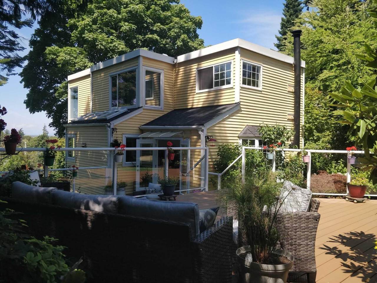 2724 Bayview Street - Photo 1