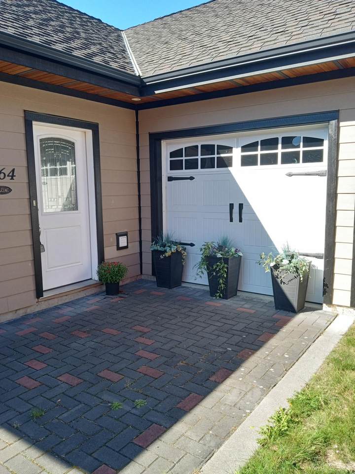 764 Gerussi Lane - Photo 1