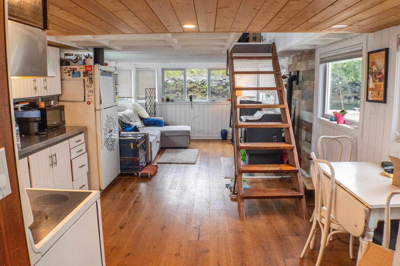 415 W Esplanade Avenue - Photo 1