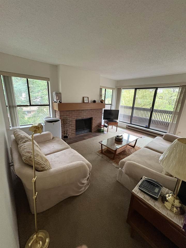 7411 Minoru Boulevard - Photo 1