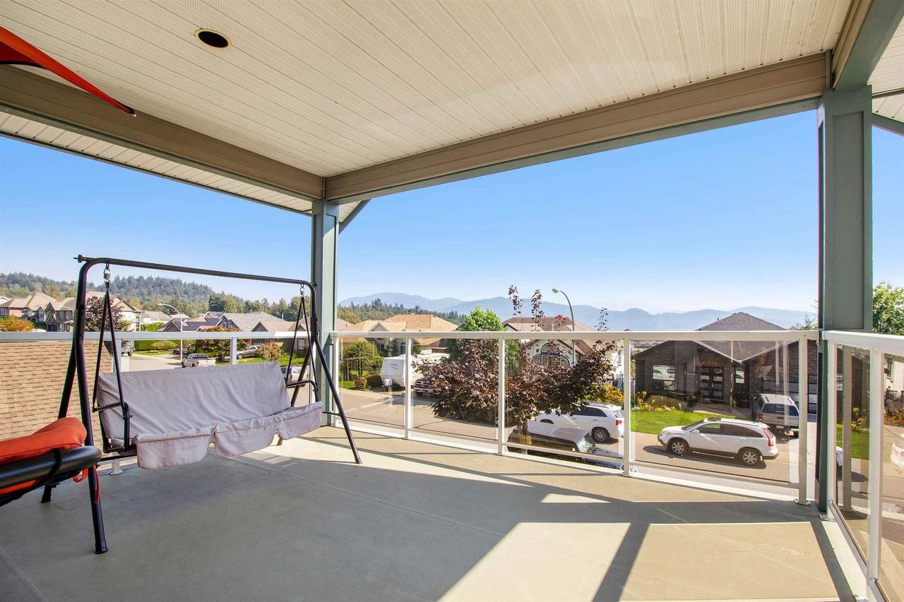 33577 12 Avenue - Photo 1