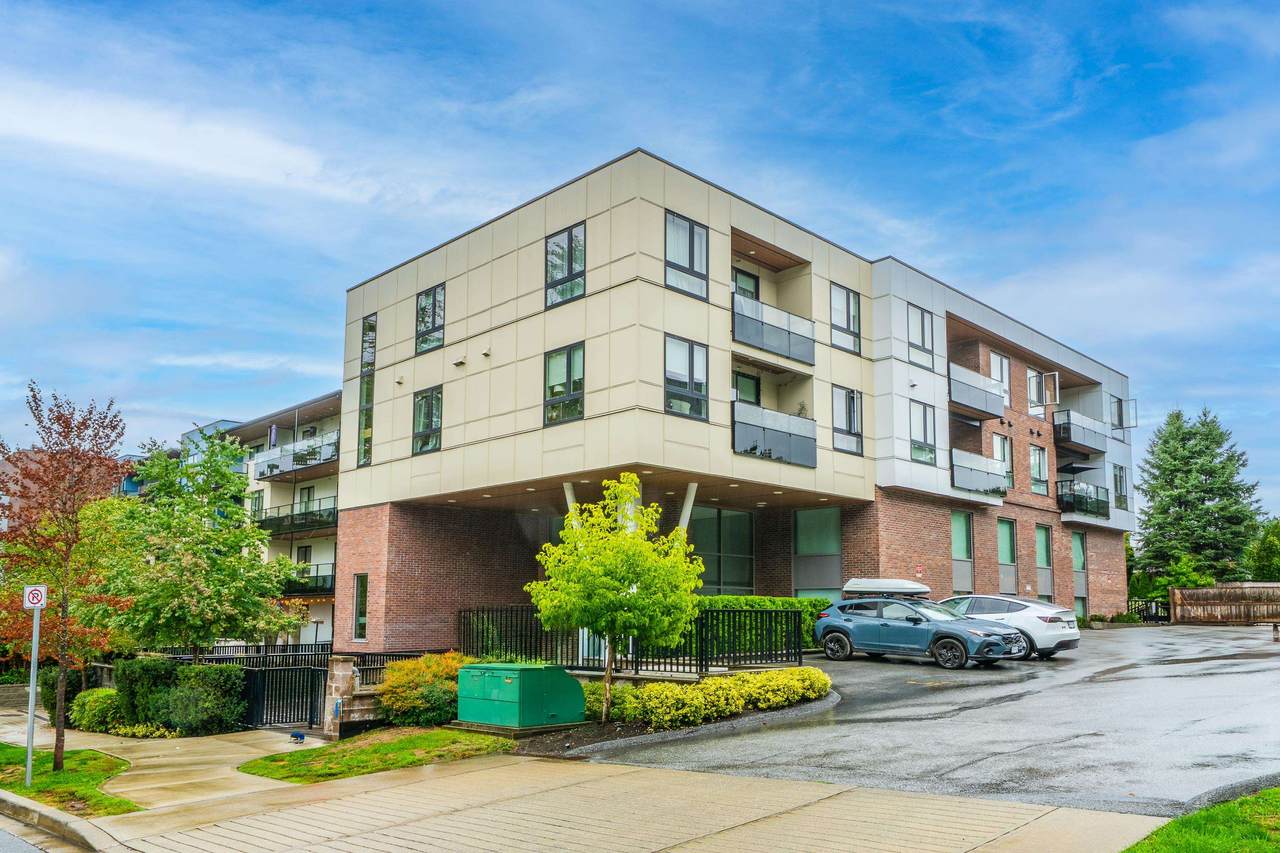 12320 222 Street - Photo 1