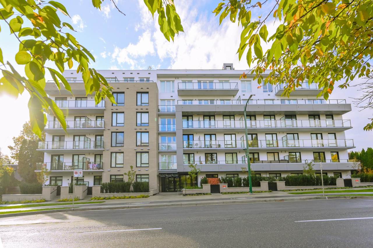 6859 Cambie Street - Photo 1