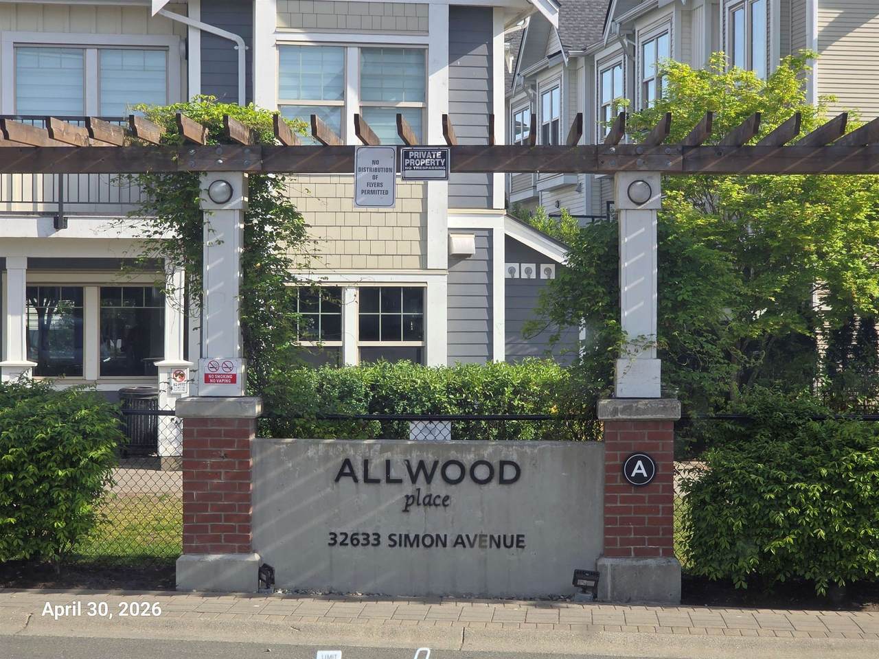 32633 Simon Avenue - Photo 1