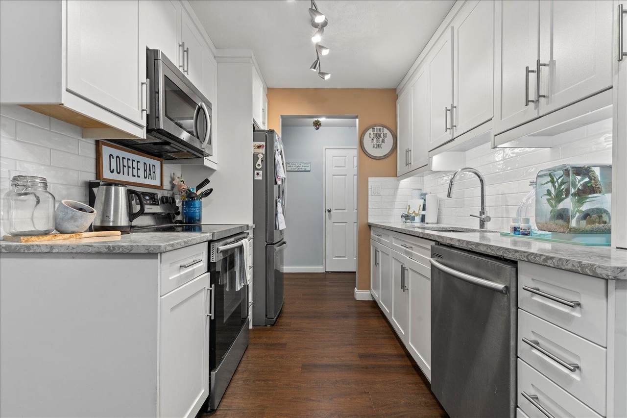 2567 Victoria Street - Photo 1