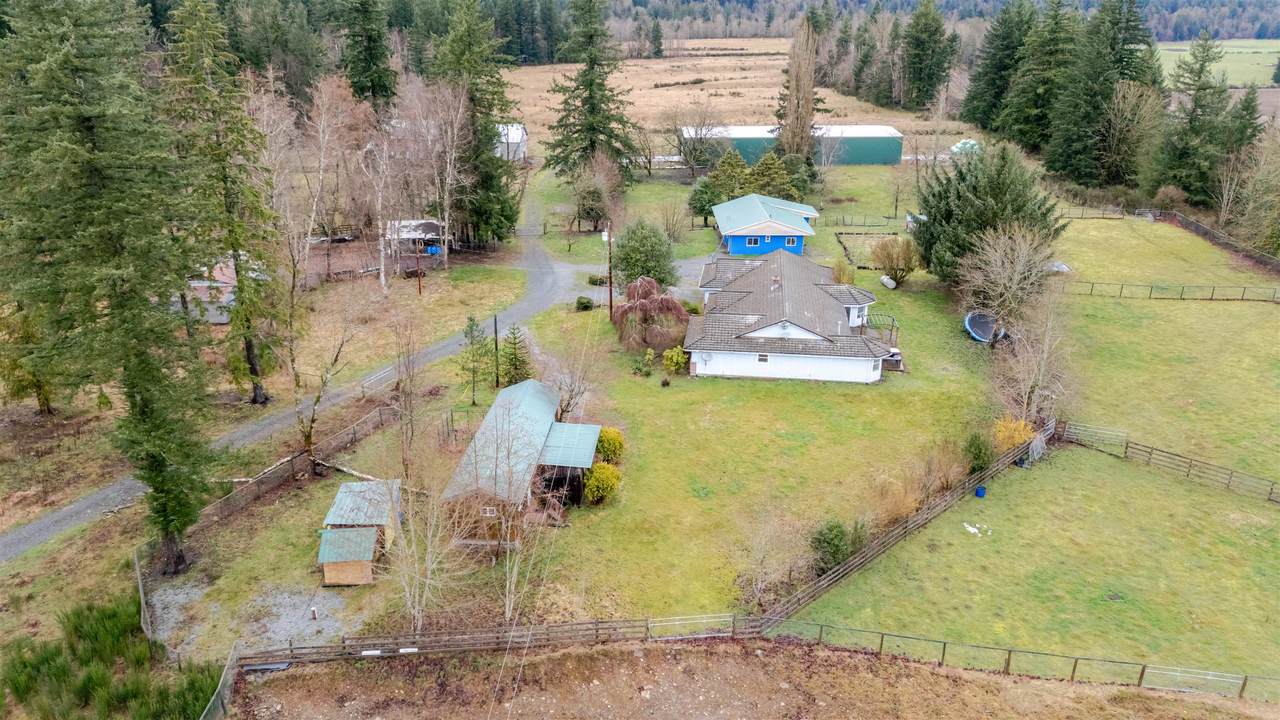 40895 Henderson Road - Photo 1