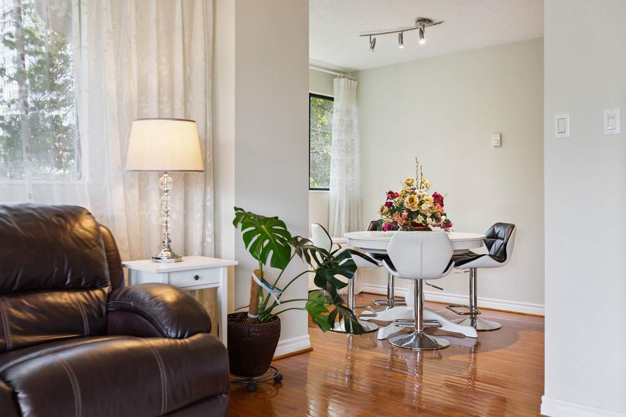 1026 Queens Avenue - Photo 1