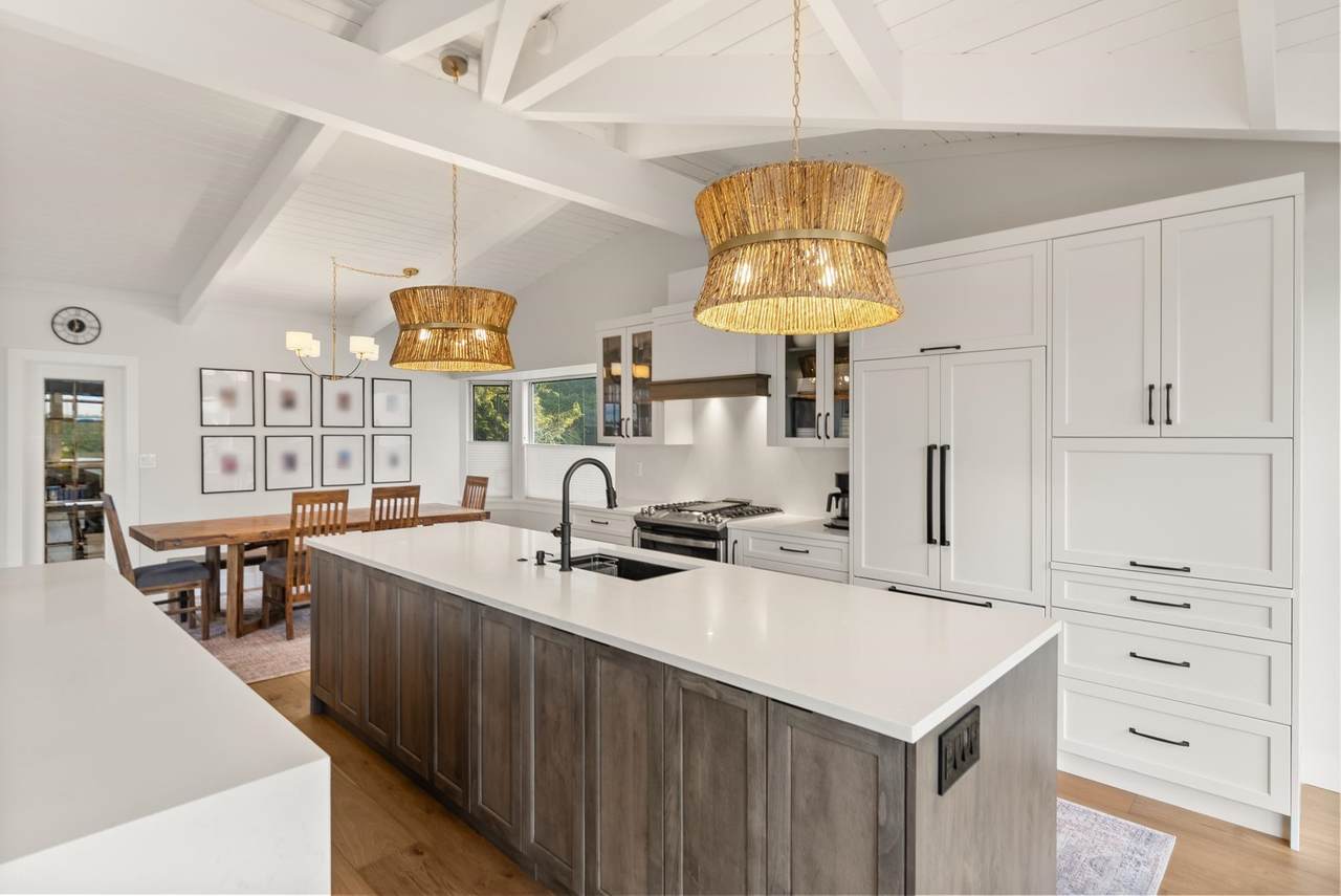 980 Pacific Drive - Photo 1