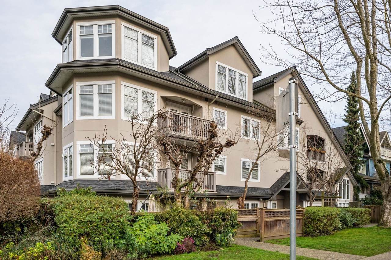 1989 1st Avenue - Photo 1