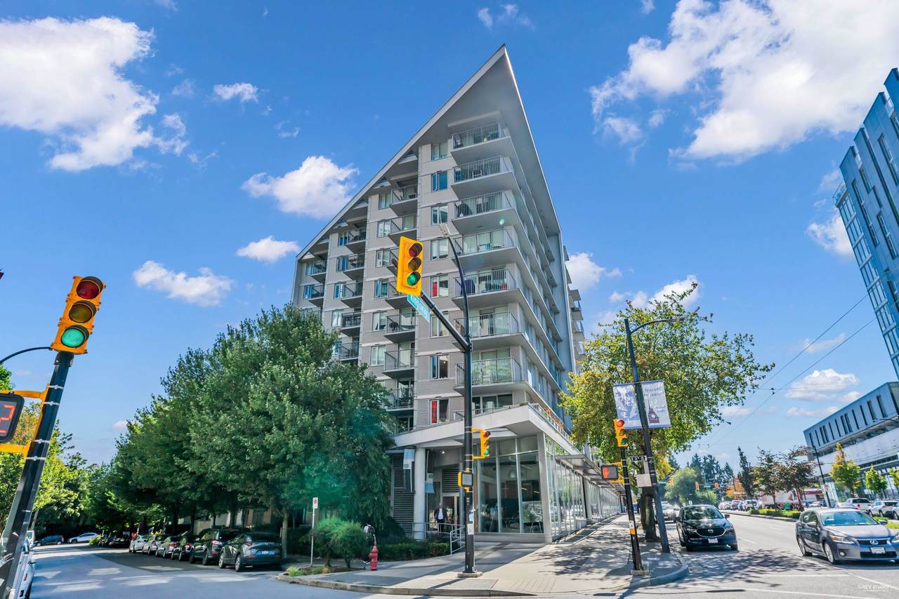 328 11th Avenue - Photo 1