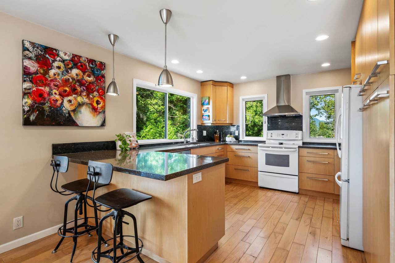 935 Stardale Avenue - Photo 1