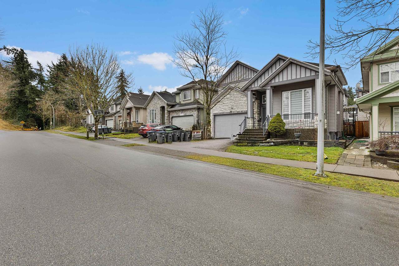 5835 139 Street - Photo 1