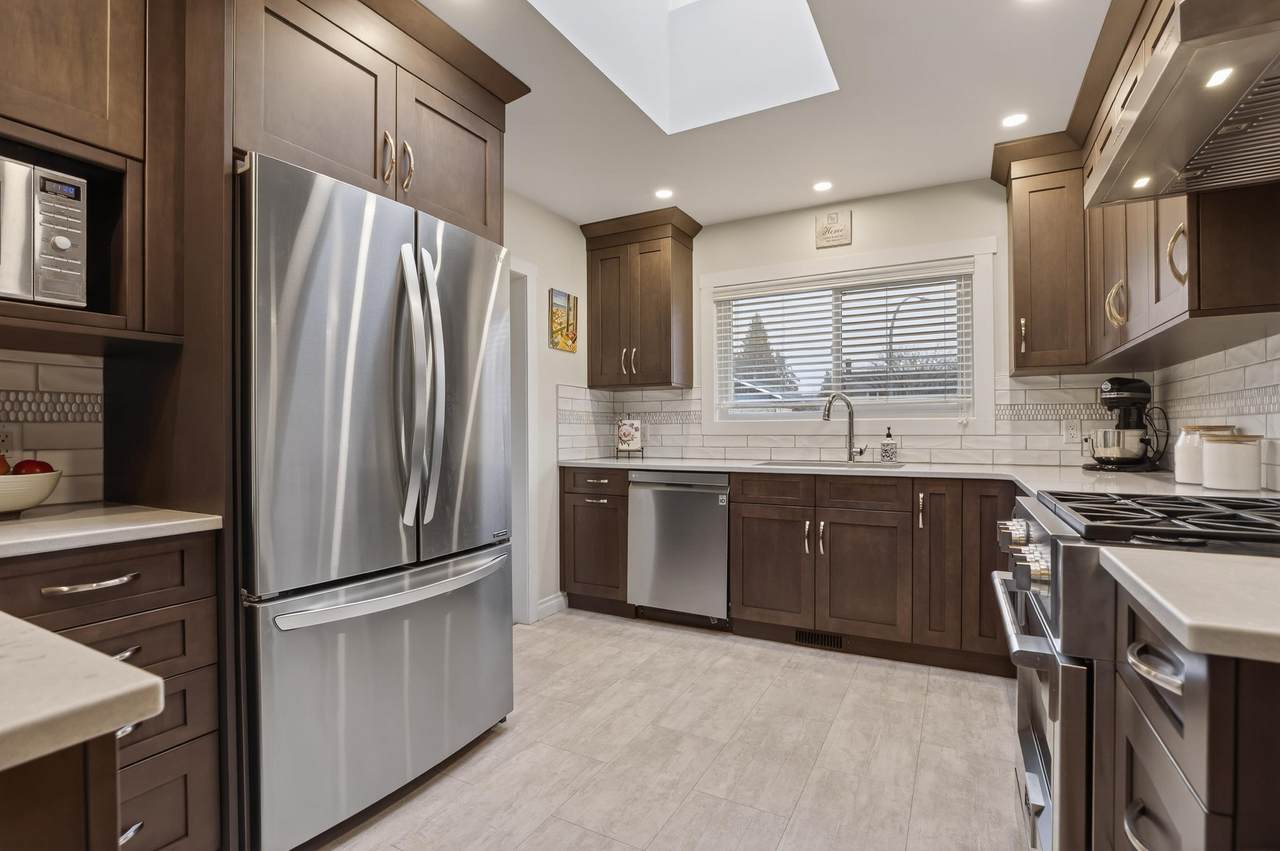 820 Ballantrae Court - Photo 1
