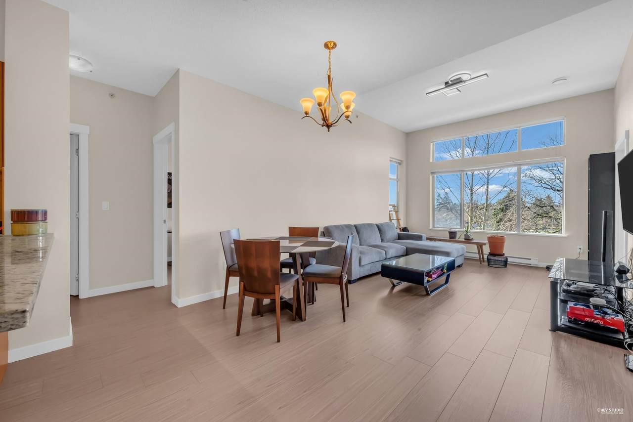 9199 Tomicki Avenue - Photo 1