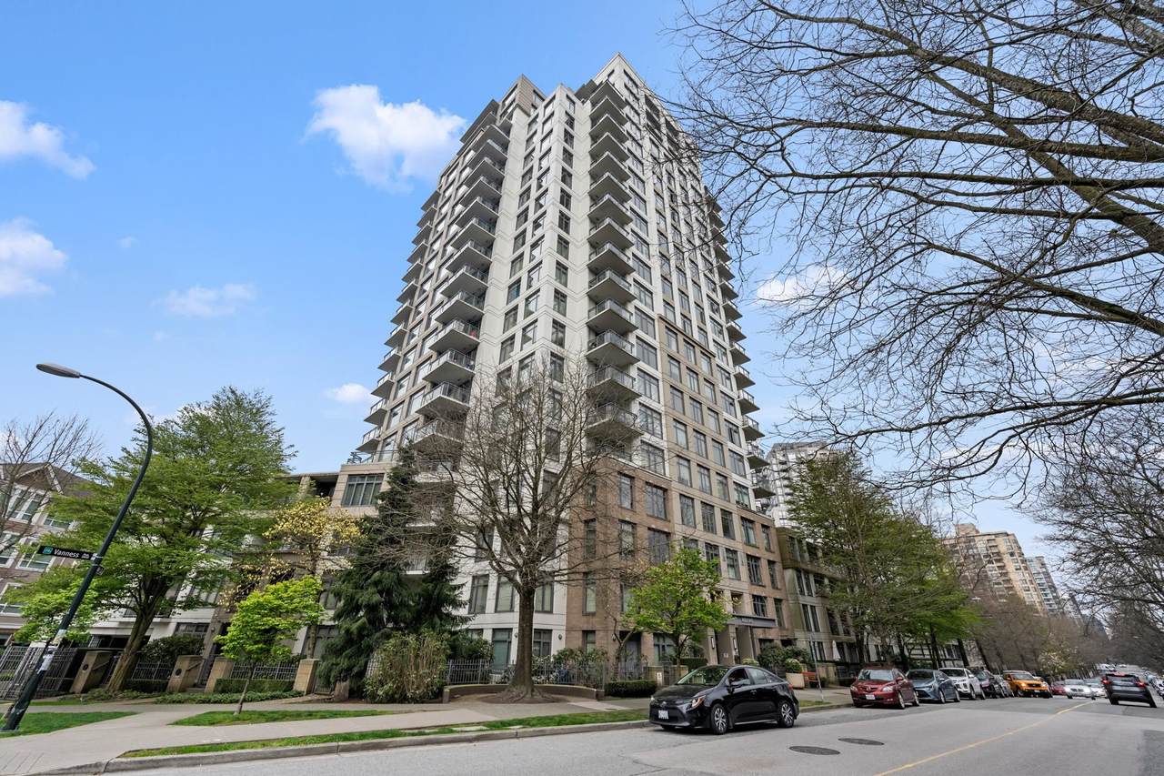 3660 Vanness Avenue - Photo 1