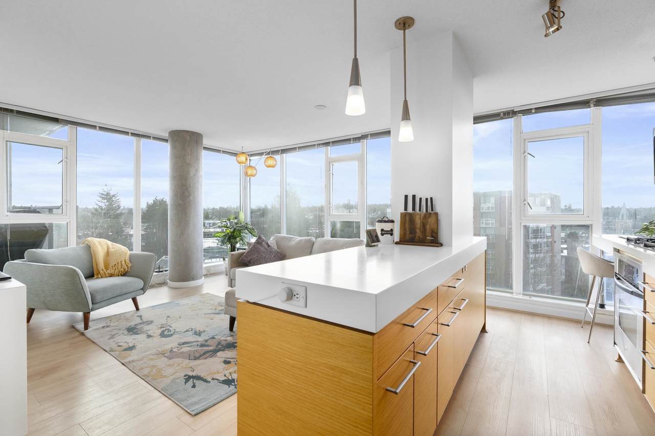 2770 Sophia Street - Photo 1