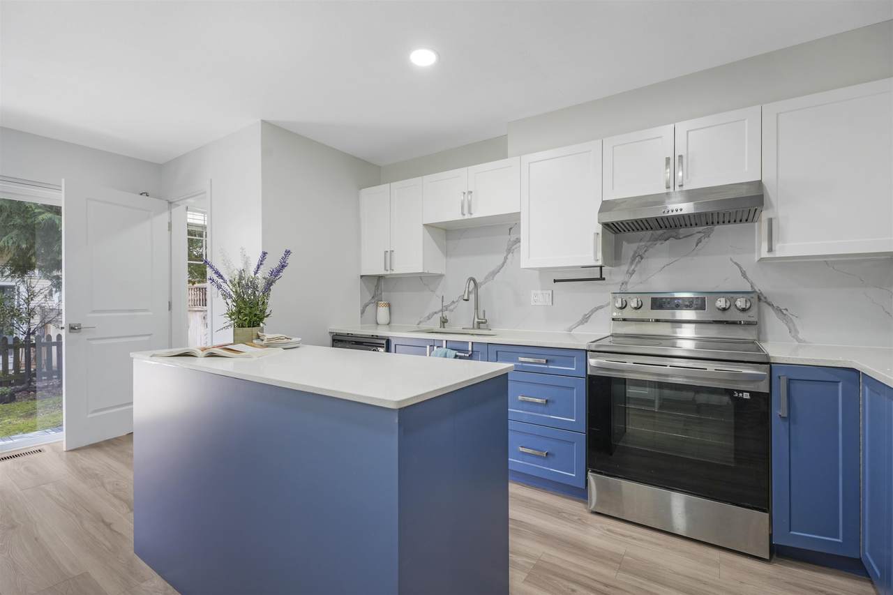 6533 121 Street - Photo 1
