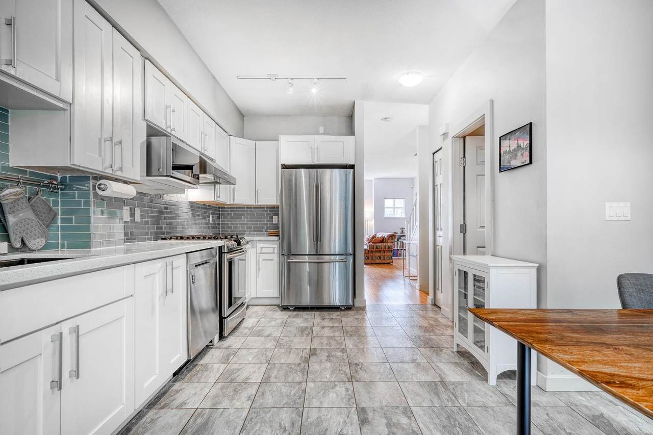 3264 Clermont Mews - Photo 1