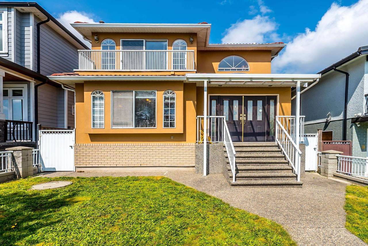 927 50th Avenue - Photo 1