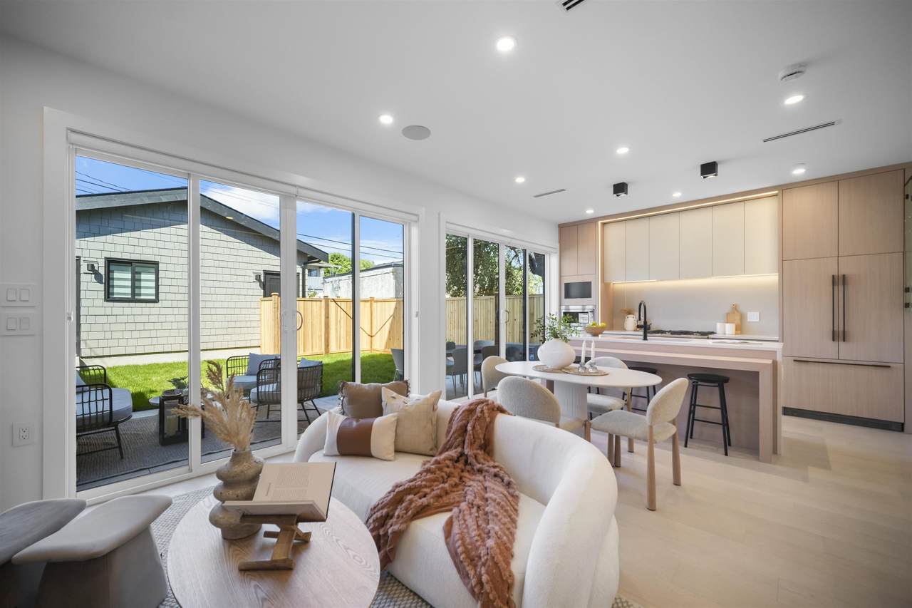 5033 Prince Albert Street - Photo 1