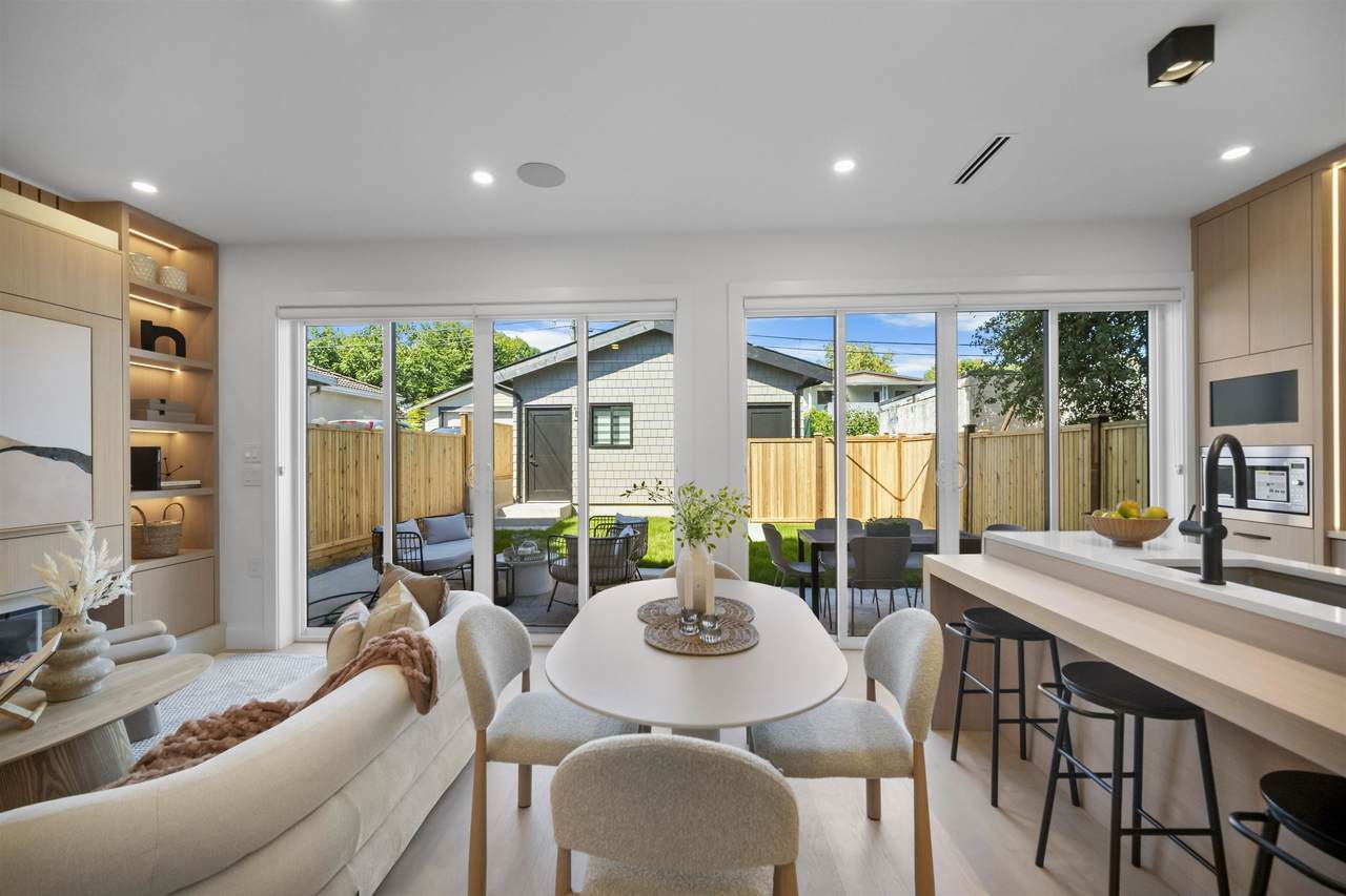 https://bt-photos.global.ssl.fastly.net/britcol/1280_boomver_2_R3115760-2.jpg
