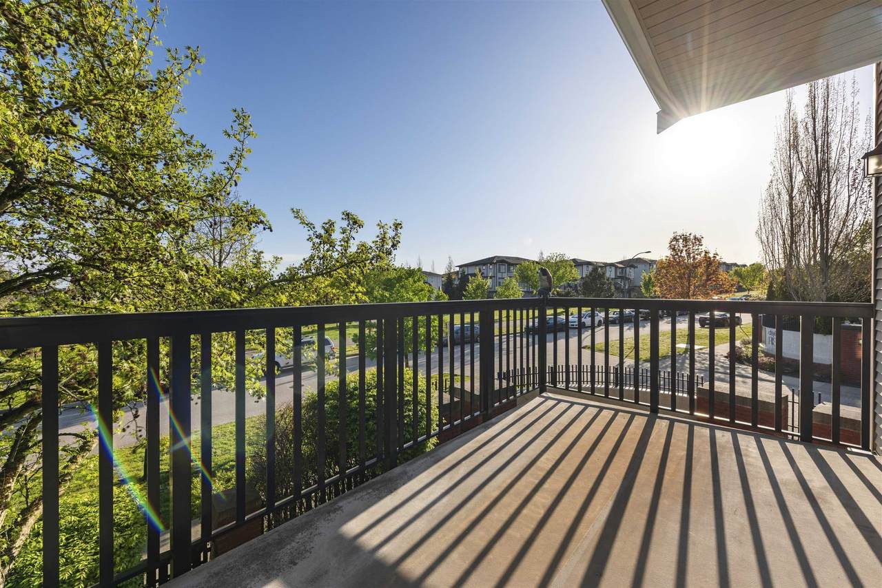 19505 68A Avenue - Photo 1