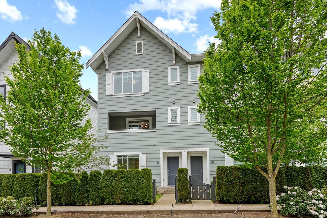 16323 15 Avenue - Photo 1