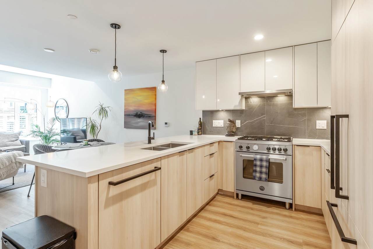 237 Ridgeway Avenue - Photo 1