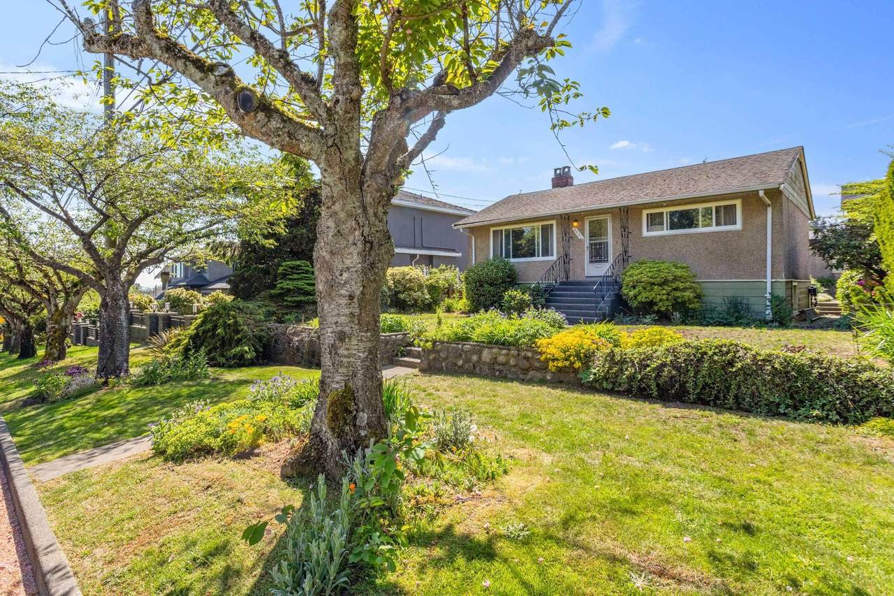 7851 Joffre Avenue - Photo 1