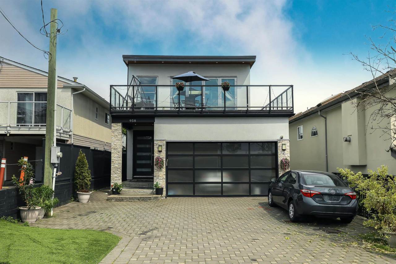 958 Keil Street - Photo 1