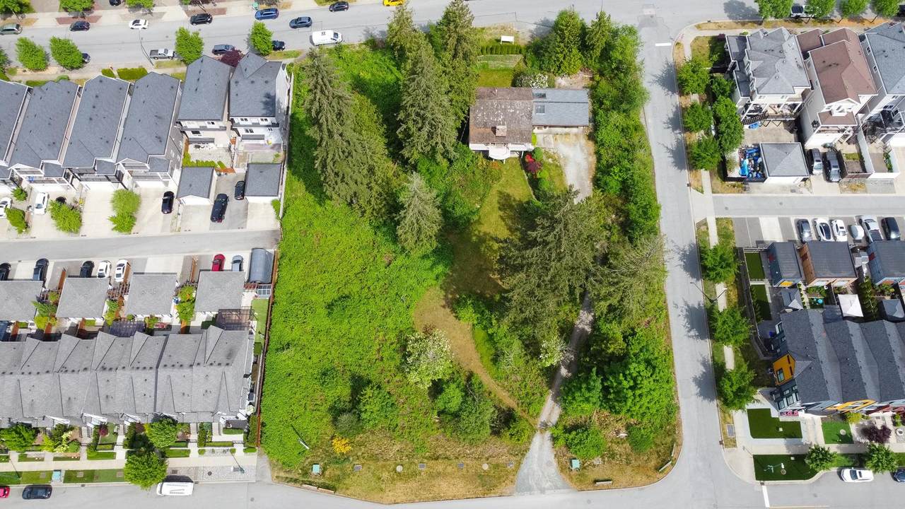 3417 Roxton Avenue - Photo 1