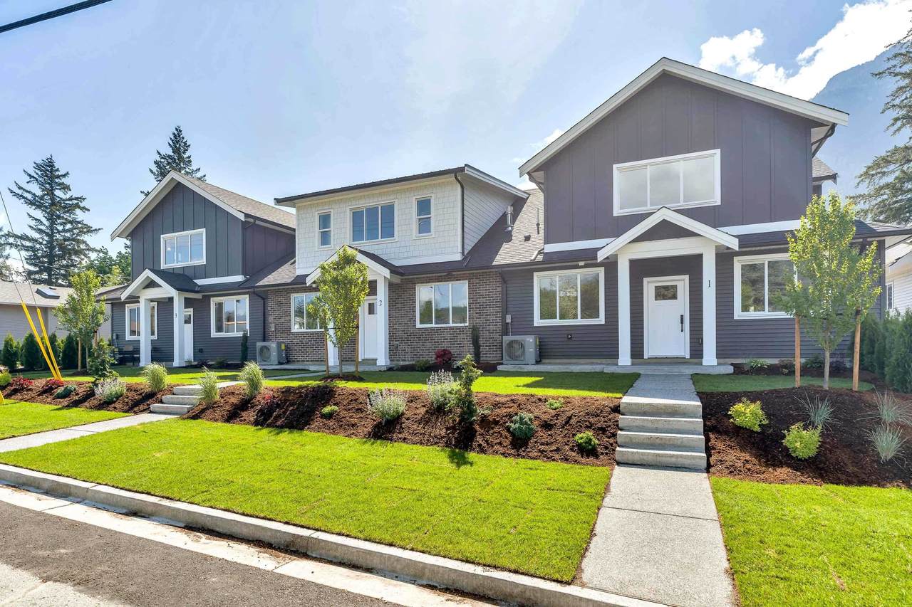558 Park Street - Photo 1
