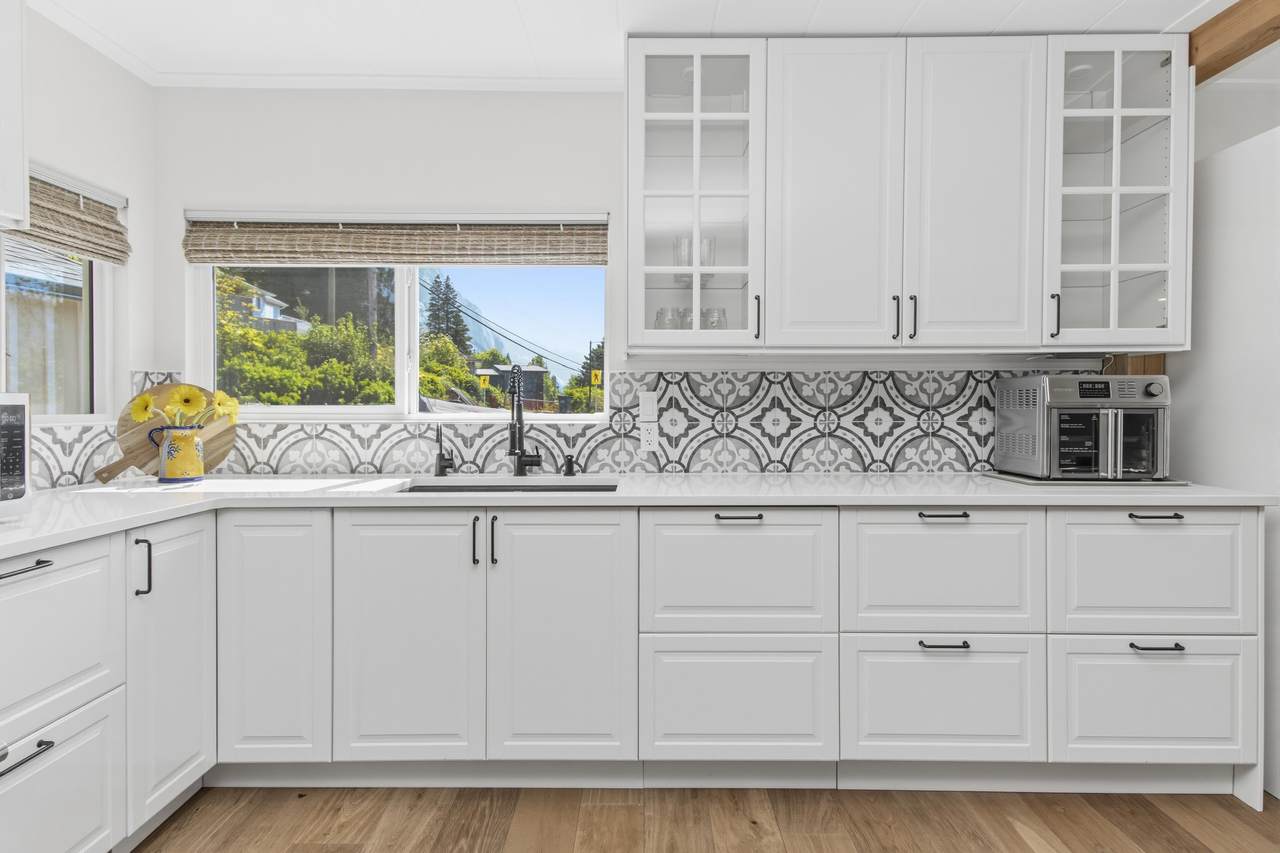 38139 Clarke Drive - Photo 1