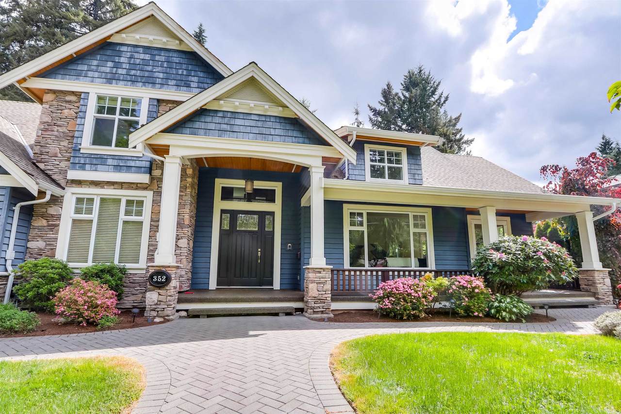 352 St. James Crescent - Photo 1