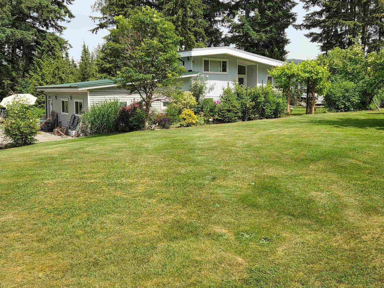 29907 Dewdney Trunk Road - Photo 1