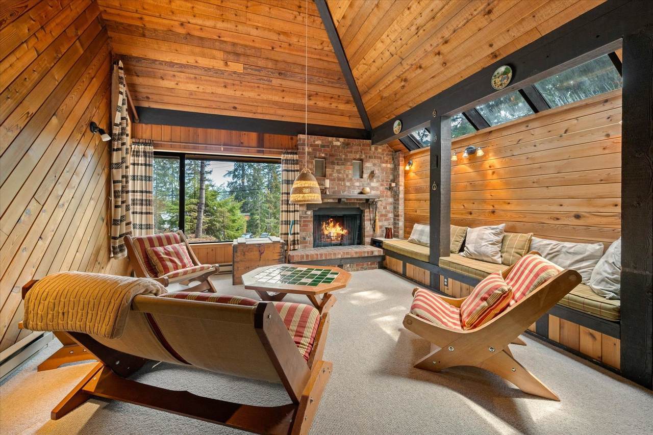 9230 Pinetree Place - Photo 1
