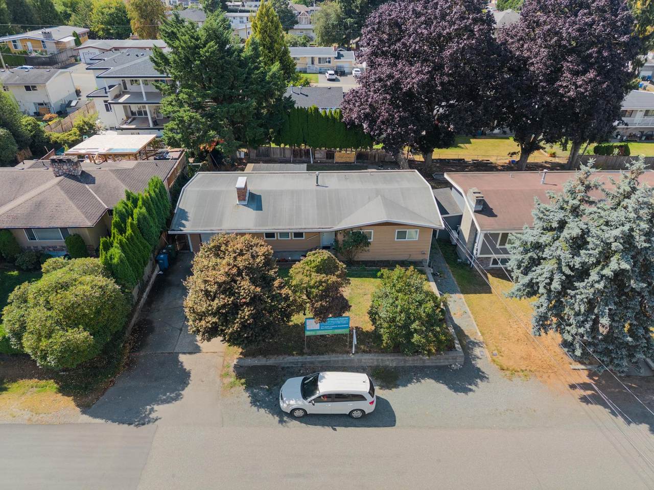 2519 Magnolia Crescent - Photo 1